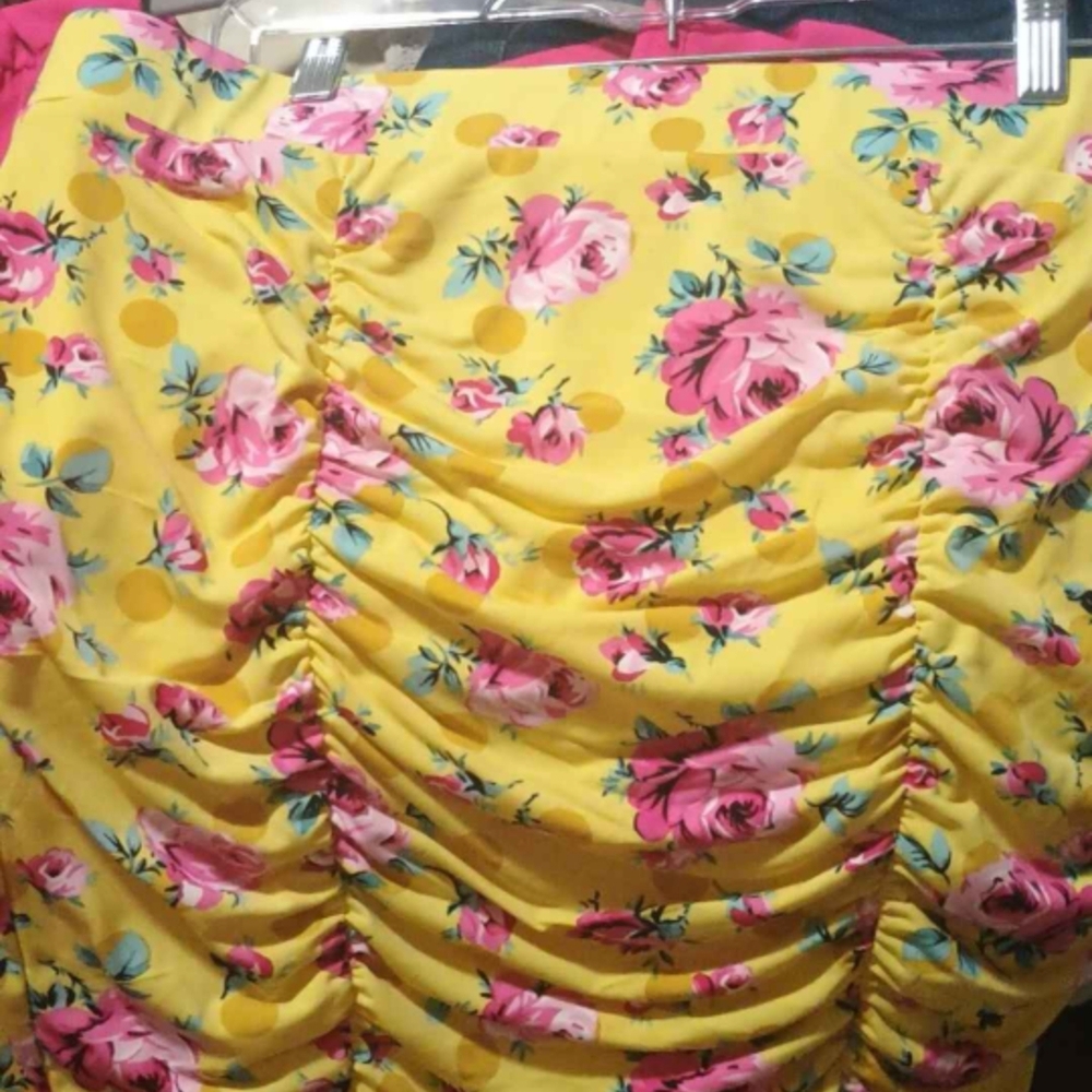 Torrid Betsey Johnson Yellow Floral Skirt And Shrug Sz 1 And Sz 1 Pink Blouse - Picture 2 of 8